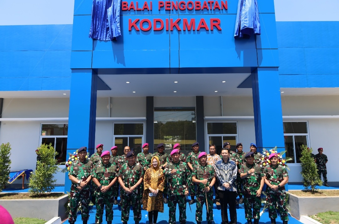 Foto : Tingkatkan Kualitas Pelayanan Kesehatan, Dankodiklatal Resmikan Gedung Balai Pengobatan Kodikmar