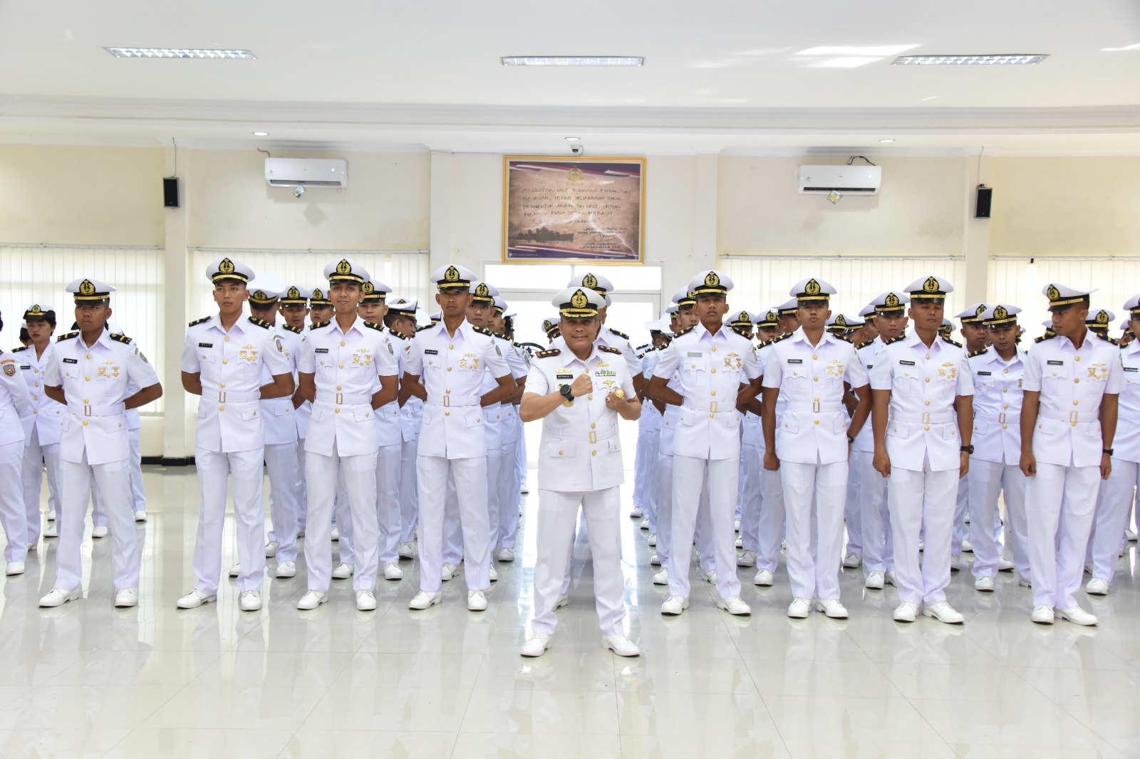 Foto : Menuju Pusdik, 108 Perwira Siswa Dikmapa PK TNI AL Angkatan 31 Lanjutkan Diksargolan