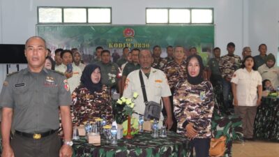 Foto : Pererat Keharmonisan Keluarga Besar TNI, Kodim 0830/Surabaya Utara Gelar Pembinaan dan Pemberdayaan Keluarga Besar TNI