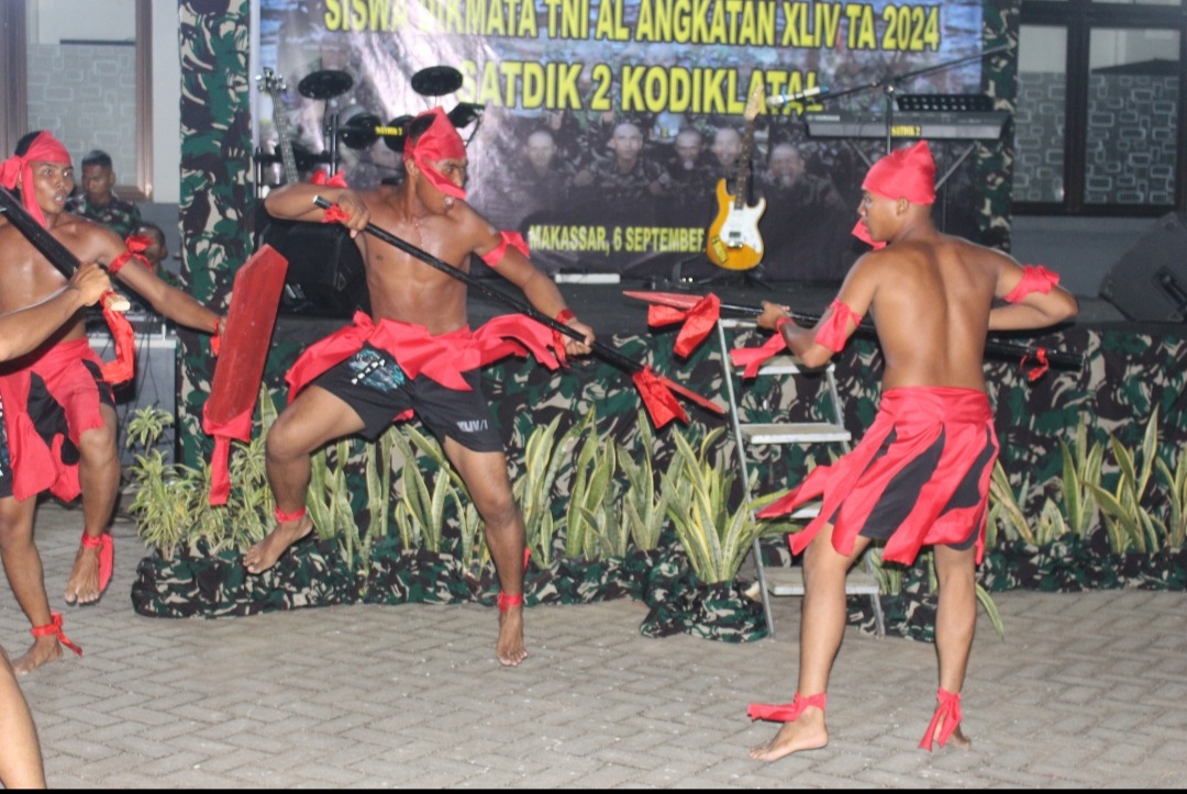 Foto : Satdik - 2 Kodiklatal Makassar Gelar Syukuran dan Malam Pengantar Tugas Siswa Dikmata 44