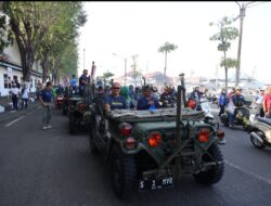 Kendarai Wilis, Irkodiklatal Bersama Komunitas Vespa Ikut Meriahkan NBOD HUT Ke-79 TNI AL