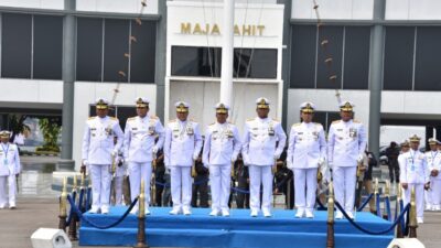Foto : Tekankan Modernisasi dan Netralitas, Wadan Kodiklatal Hadiri Upacara HUT ke-79 TNI AL di Koarmada II