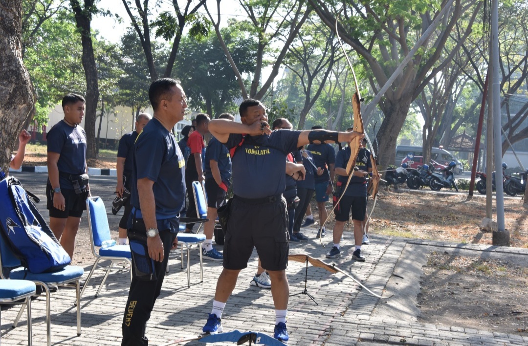 Foto : Asah Konsentrasi dan Ketajaman Skill, Kodiklatal Gelar Latihan Panahan