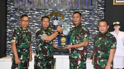 Foto : Puslatdiksarmil Kodiklatal Terima Kunjungan Tim Secapa TNI AD Dalam Rangka Studi Banding