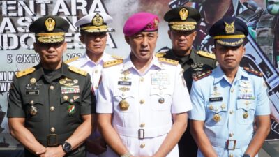Foto : Dankodiklatal Pimpin Ziarah di Makam Bung Karno, Sematkan Nilai Luhur Pahlawan untuk Semangat Pengabdian TNI
