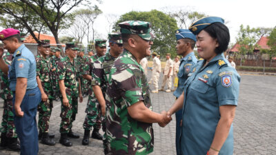 Foto : Kenaikan Pangkat Jadi Motivasi Bagi 38 Personel Denmako Kodiklatal