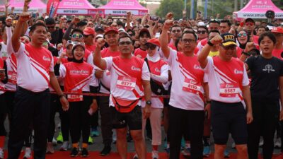 Foto : Momen Penting Satukan Kebersamaan, Dirdik Kodiklatal Ikuti Fun Run 5K Hari Kesehatan TNI AL