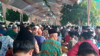 Foto ; Kepala Desa Sendeng Gelar Maulid Nabi Muhammad SAW Dihadiri Ribuan Ummat