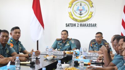 Foto ; Tingkatkan Kualitas Kinerja, Arahan Dansatdik-2 Kodiklatal Pada Jam Komandan