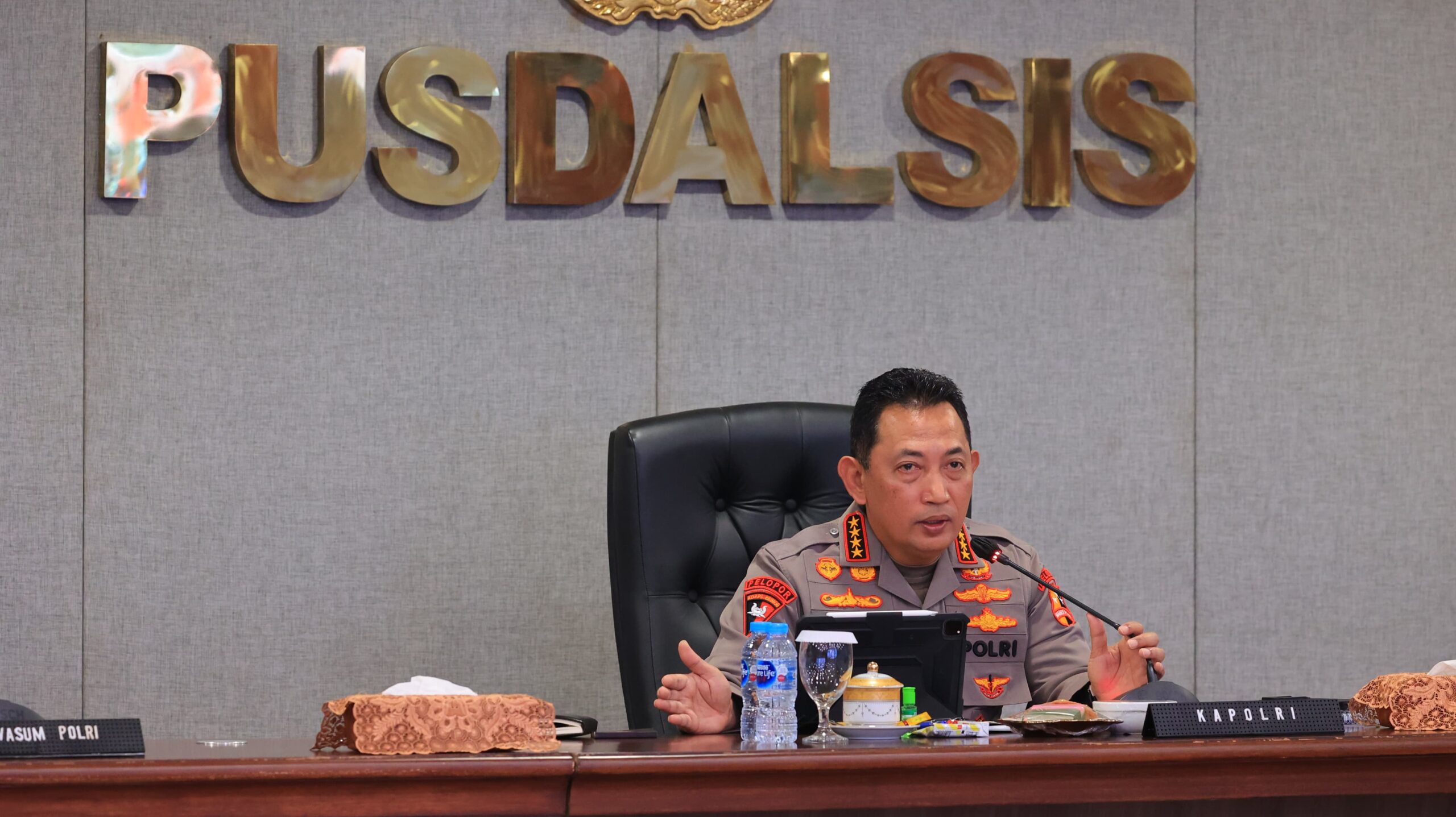 Foto : Respons Cepat Kapolri Laksanakan Arahan Presiden Prabowo