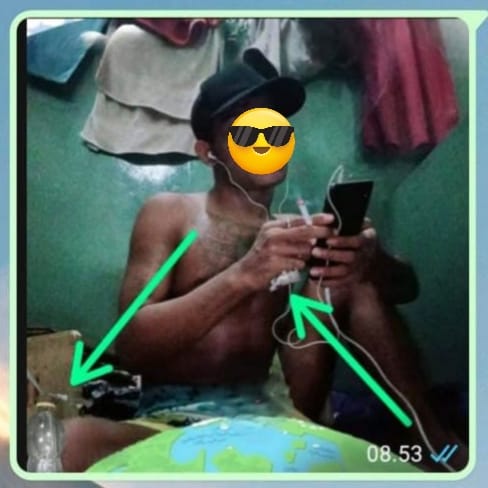 Foto : Napi Rutan Medaeng Foto Tunjukkan Sabu-sabu, AMI Sebut Karutan & KPR Diduga Jadi Proggamer