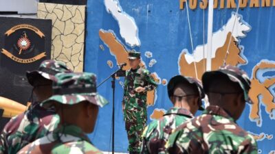 Foto : Siswa Diktukpa 54 Bersama Dikmaba 44/1 Laksanakan Upacara Penerimaan dan Orientasi di Pusdikbanmin Kodiklatal