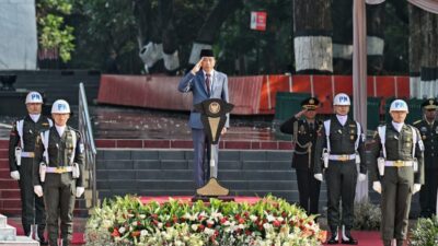Foto : Peringati Hari Kesaktian Pancasila, Dankodiklatal Berikan Penghormatan Kepada Kusuma Bangsa