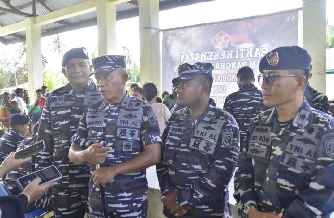 Foto : Satdik - 3 Kodiklatal Gelar Bakti Sosial dan Kesehatan Jelang HUT TNI Ke 79