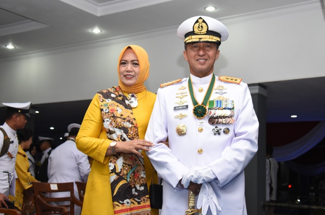 Foto : Wariskan Nilai Luhur Kepemimpinan, Dankodiklatal Hadiri Wisuda Purnawira Pati TNI AL