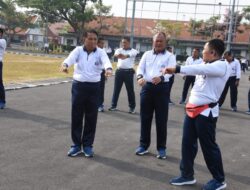 Jaga Kebugaran Tubuh, Personel Kodiklatal Laksanakan Olahraga