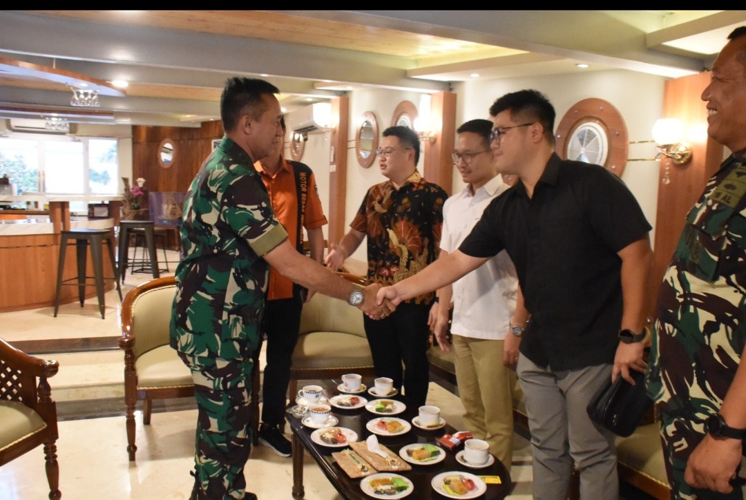Foto : Silaturahmi MBI Bahas Penunjukkan Dankodiklatal Sebagai Dewan Kehormatan MBI Surabaya Dan Rencana Baksos