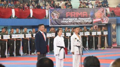 Foto : Dukung Kedekatan TNI Bersama Masyarakat, Ir Kodiklatal Saksikan Kejuaraan Karate Open Tournament Piala Panglima TNI 2024