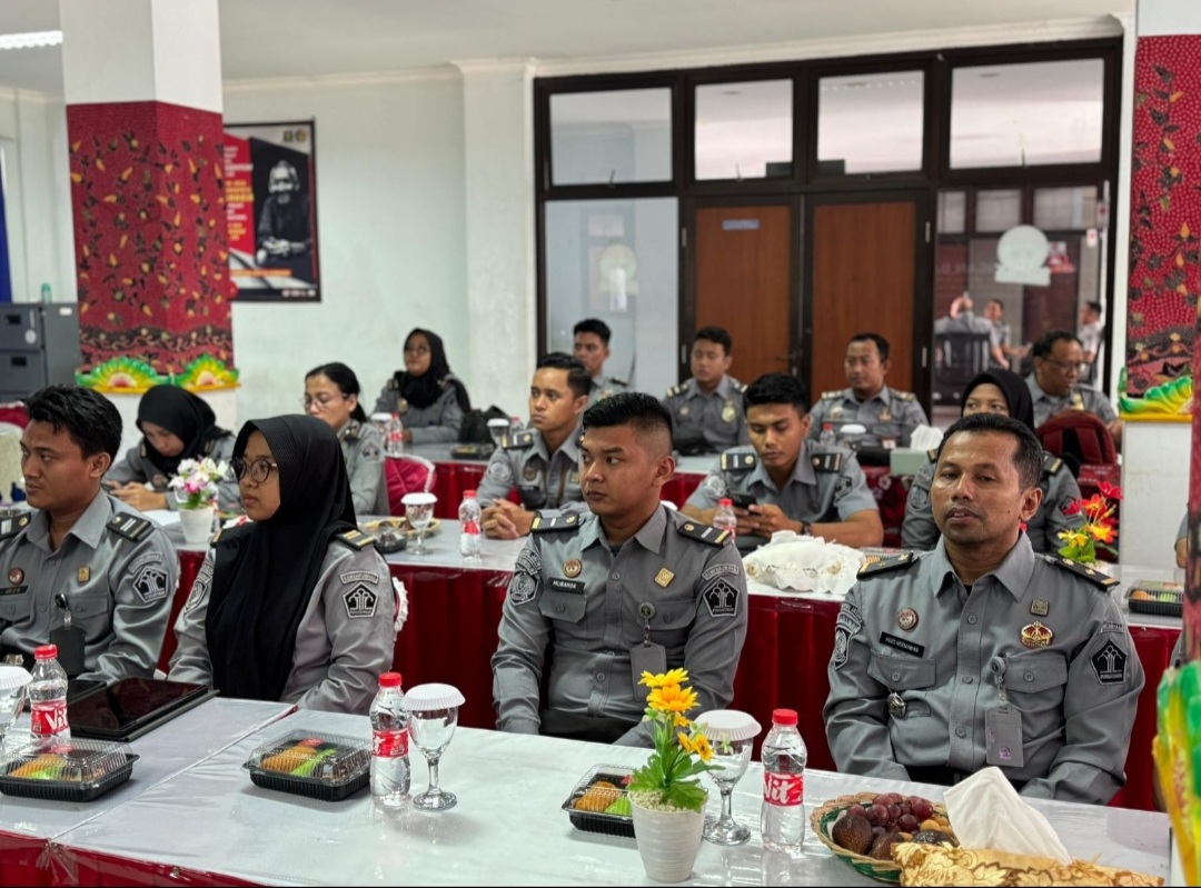 Foto : Lapas Narkotika Kelas IIA Pamekasan Kanwil Kementerian Imigrasi dan Pemasyarakatan Jatim Mengikuti Pendampingan Penyusunan LKjIP dan Evaluasi Standar Pelayanan