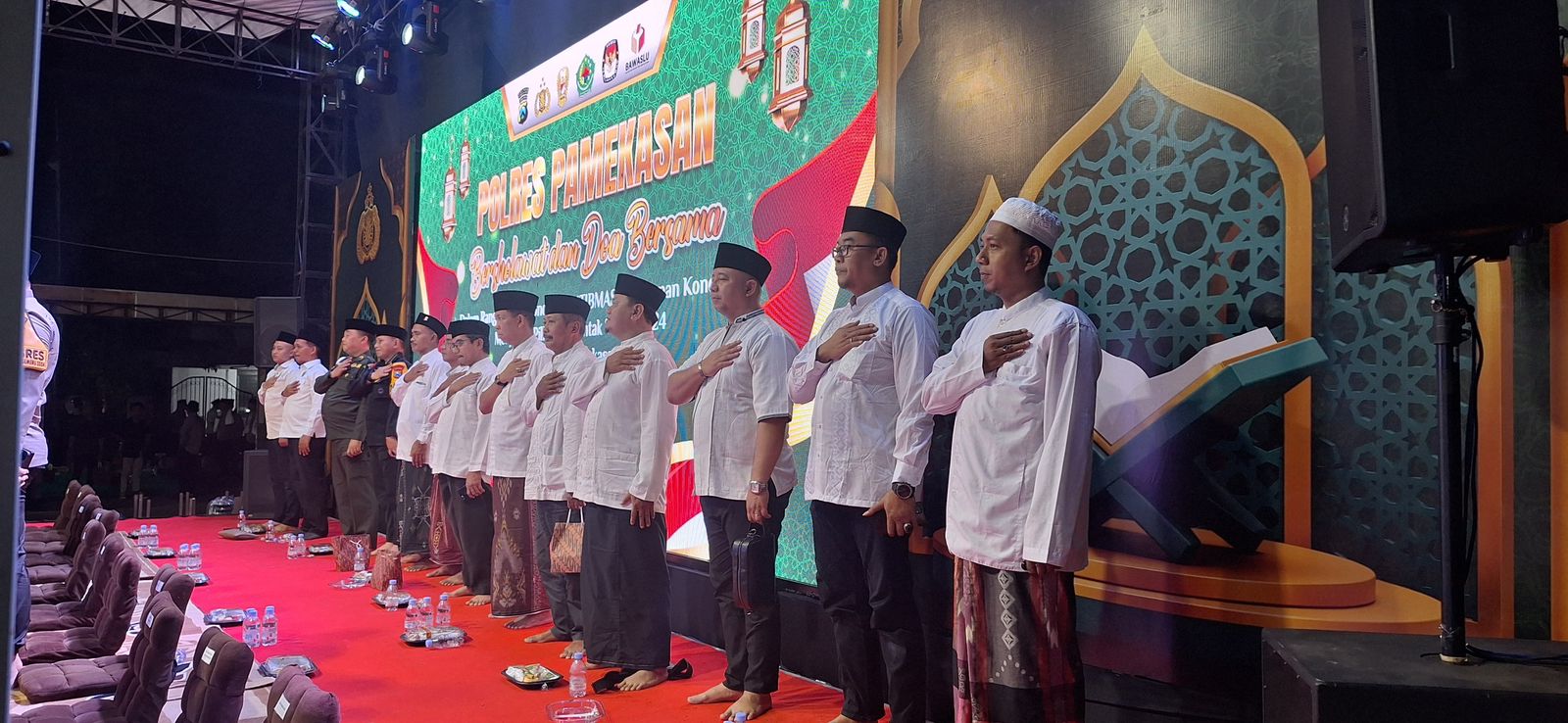 Foto : Lapas Narkotika Kelas IIA Pamekasan Hadiri Acara Polres Bersholawat dan Doa Bersama untuk Kondusifitas Jelang Pilkada Serentak