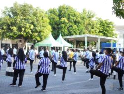 Satlantas Polres Gresik Gelar Olahraga Bersama dan Kurve, Pastikan Pelayanan Prima kepada Masyarakat