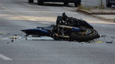 Foto : Laka di Pertigaan Marjumi, Warga Desa Jangkar Tewas di TKP