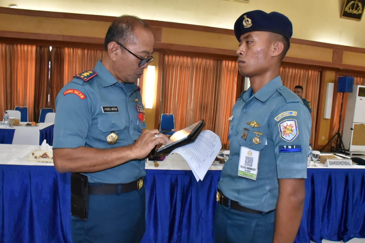 Foto ; 218 Calon Siswa Dikpa Penerbang dan Dikbrevet TNI AL, Ikuti Sidang Pantukhir di Surabaya