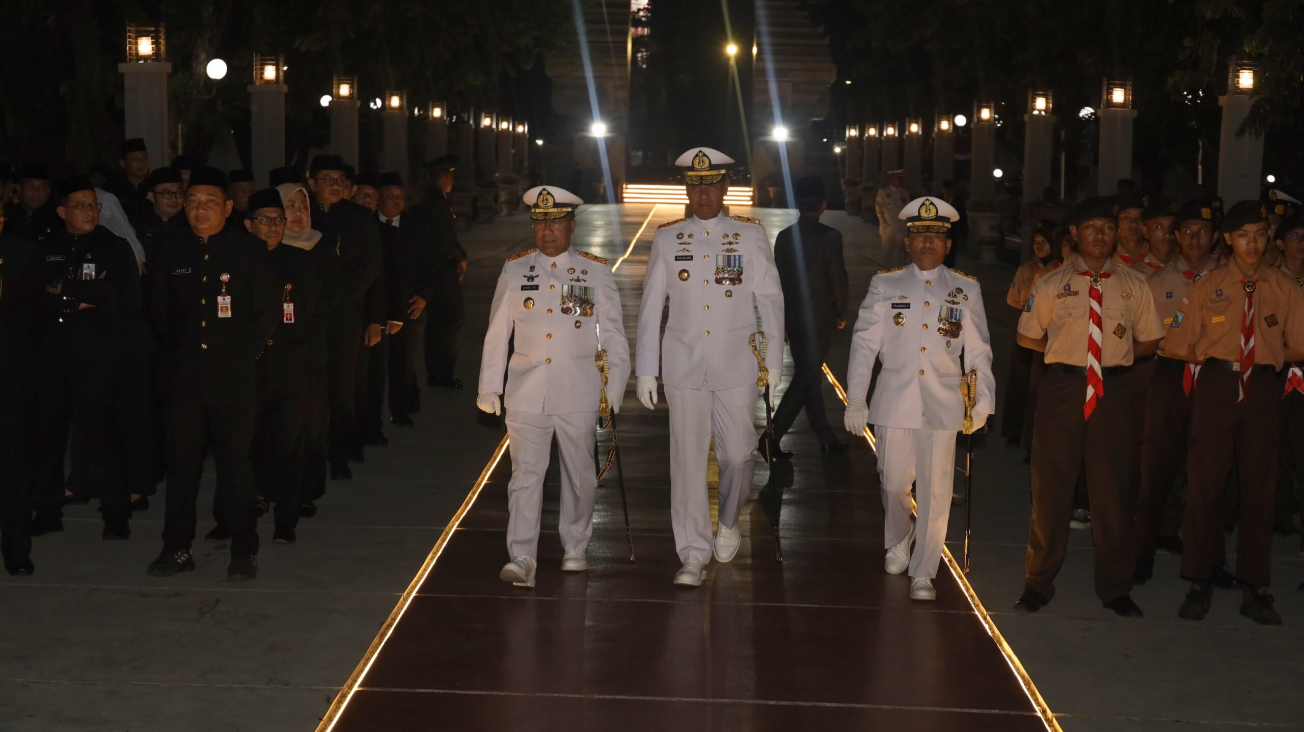 Foto ; Ajak Masyarakat Warisi Semangat Juang, Petinggi Kodiklatal Hadiri AKRS Hari Pahlawan
