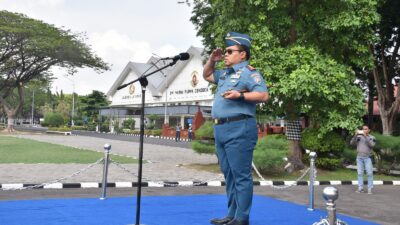 Foto : Upacara Penaikan Bendera 17-an di Kodiklatal, Kasal Ingatkan Tantangan Global