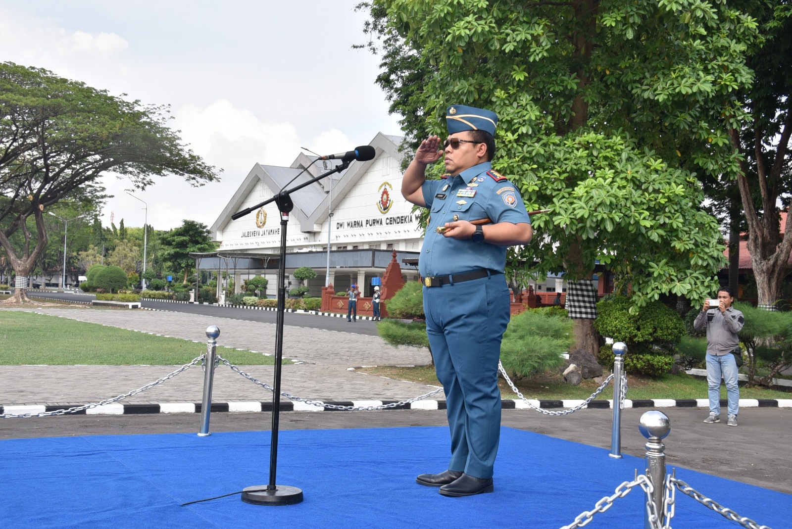 Foto : Upacara Penaikan Bendera 17-an di Kodiklatal, Kasal Ingatkan Tantangan Global
