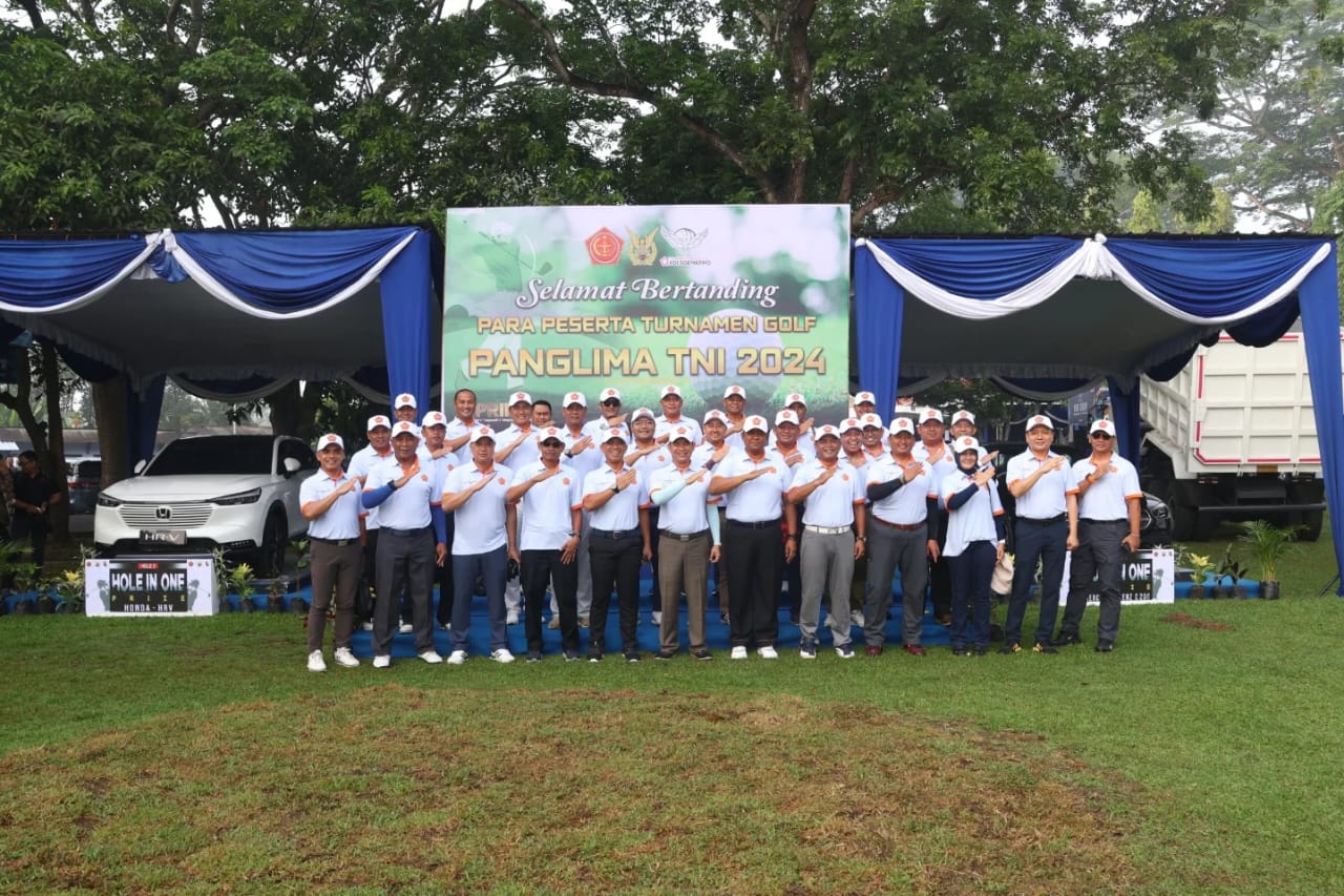 Foto : Tingkatkan Sinergitas, Wadan Kodiklatal Hadiri Turnamen Golf Panglima TNI 2024