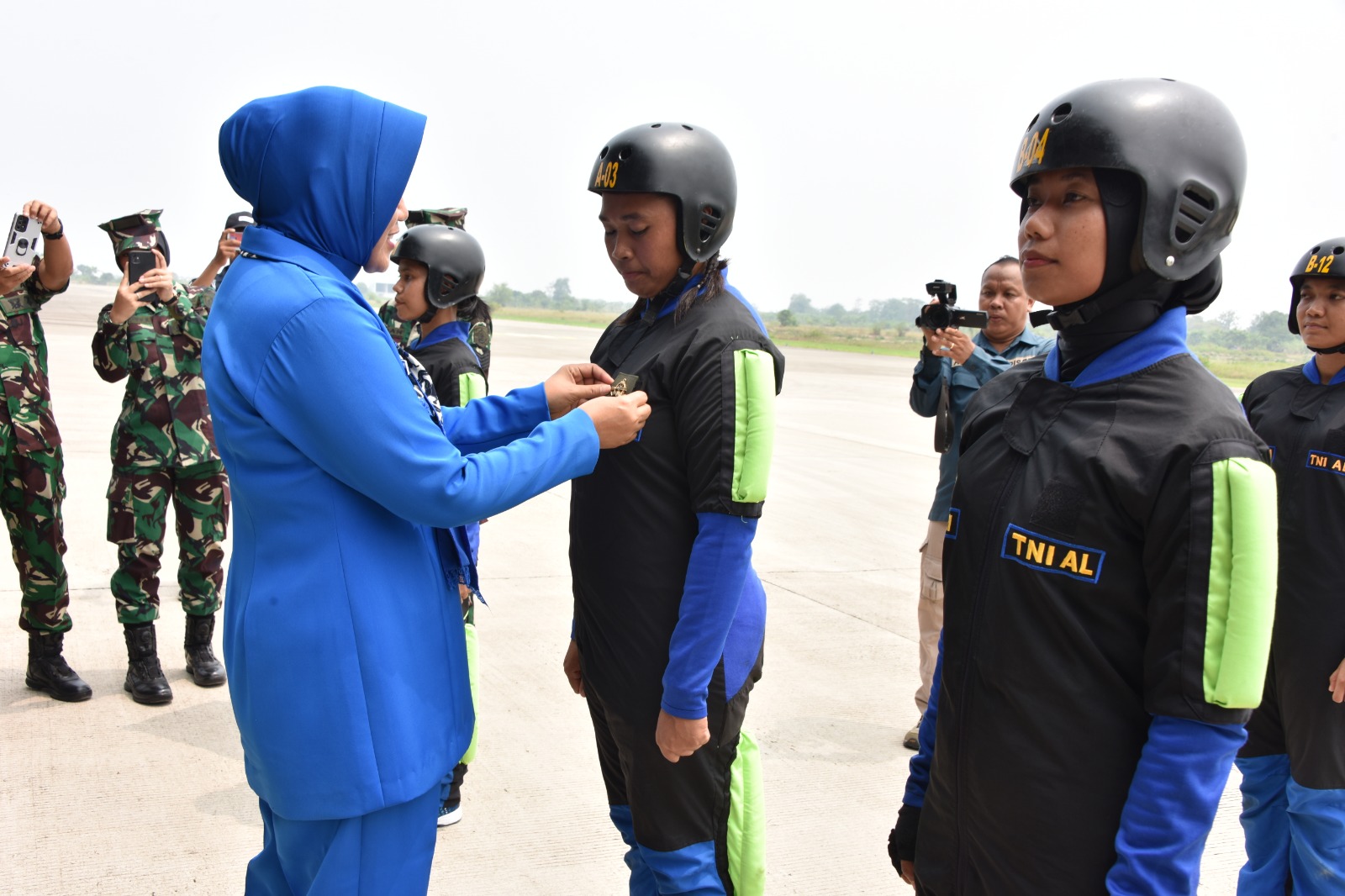 Foto ; Buktikan Bernyali Besar, Dankodiklatal Apresiasi Kowal Sukses Jalani Kursus AFF TA. 2024