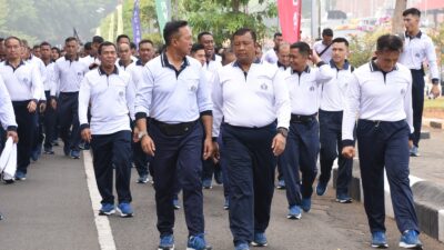Foto : Meriahkan Hari Armada Tahun 2024, Dankodiklatal Ikuti Olahraga Bersama