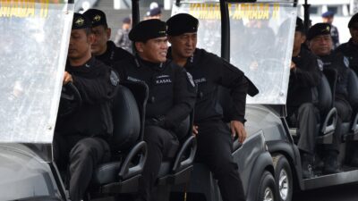 Foto : Dankodiklatal Hadiri Penyematan Brevet Kehormatan Hiu Kencana 11 Petinggi TNI AL