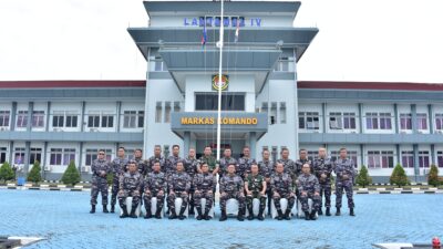 Foto : "Kasal dan Dankodiklatal Tinjau Batam, Marinir Tunjukkan Kemampuan Terbaiknya"