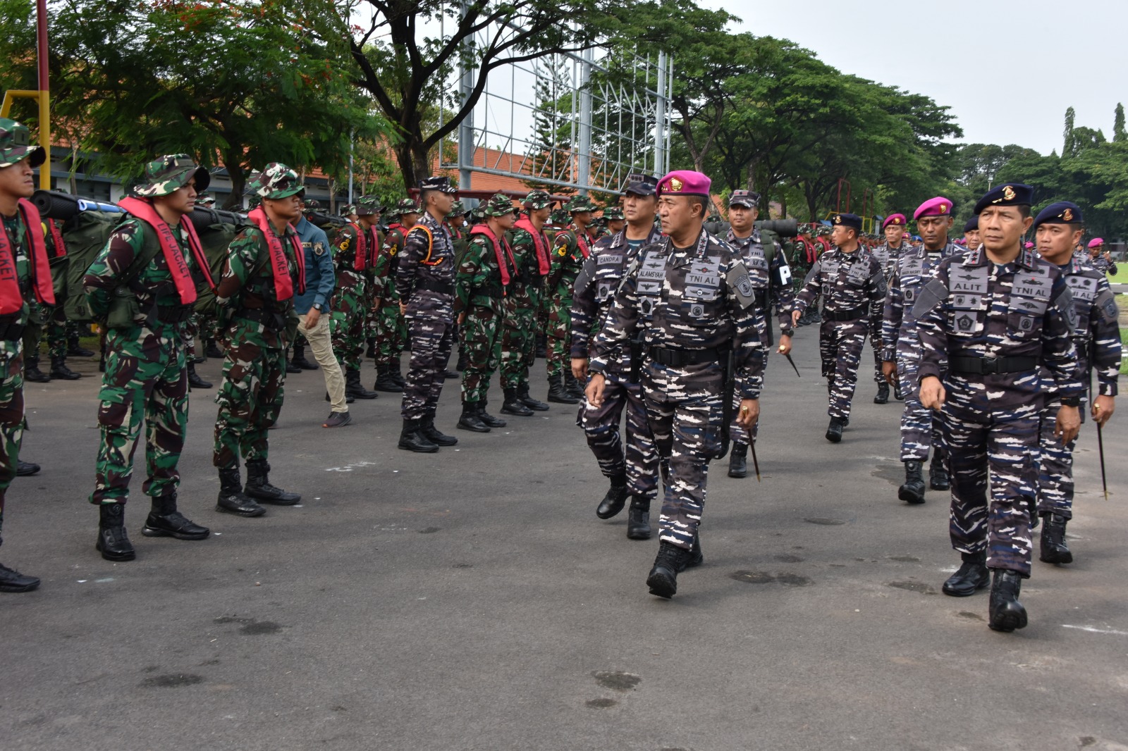Foto ; Dankodiklatal Pimpin Gelar Pasukan dan Pelepasan Satgas Lattek Gabungan Pelayaran WJY 23