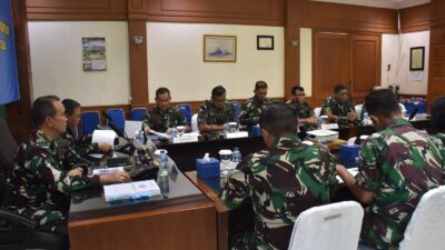Foto : Jelang Sertijab, Komandan Kodikdukum Kodiklatal Laksanakan Memorandum