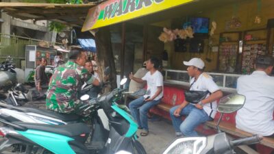 Foto ; Babinsa Sidotopo Ajak Warga Tingkatkan Kamtibmas dan Gotong Royong