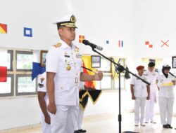 Kolonel Laut (P) Widya Poerwandanu Terima Tongkat Komando Danpusdiksus Kodikopsla Kodiklatal