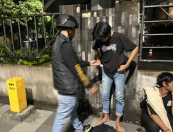 Tim Jogoboyo Polrestabes Surabaya Amankan 5 Pemuda Konvoi Perguruan Silat di Jalan Ahmad Yani