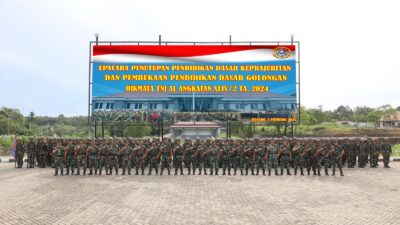 Foto : Dansatdik - 4 Kodiklatal Manado Tutup Diksarrit dan Buka Diksargol Siswa Dikmata TNI AL