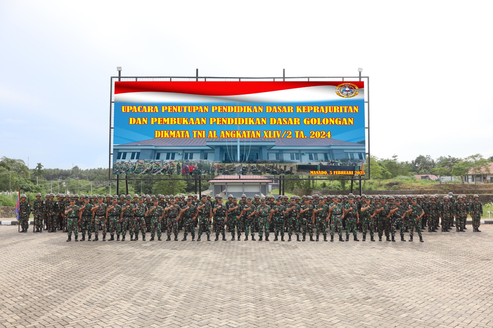 Foto : Dansatdik - 4 Kodiklatal Manado Tutup Diksarrit dan Buka Diksargol Siswa Dikmata TNI AL