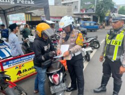 Tindak Tegas Pelanggar di Traffic Light Karang Tembok, 115 Pengendara di Tilang