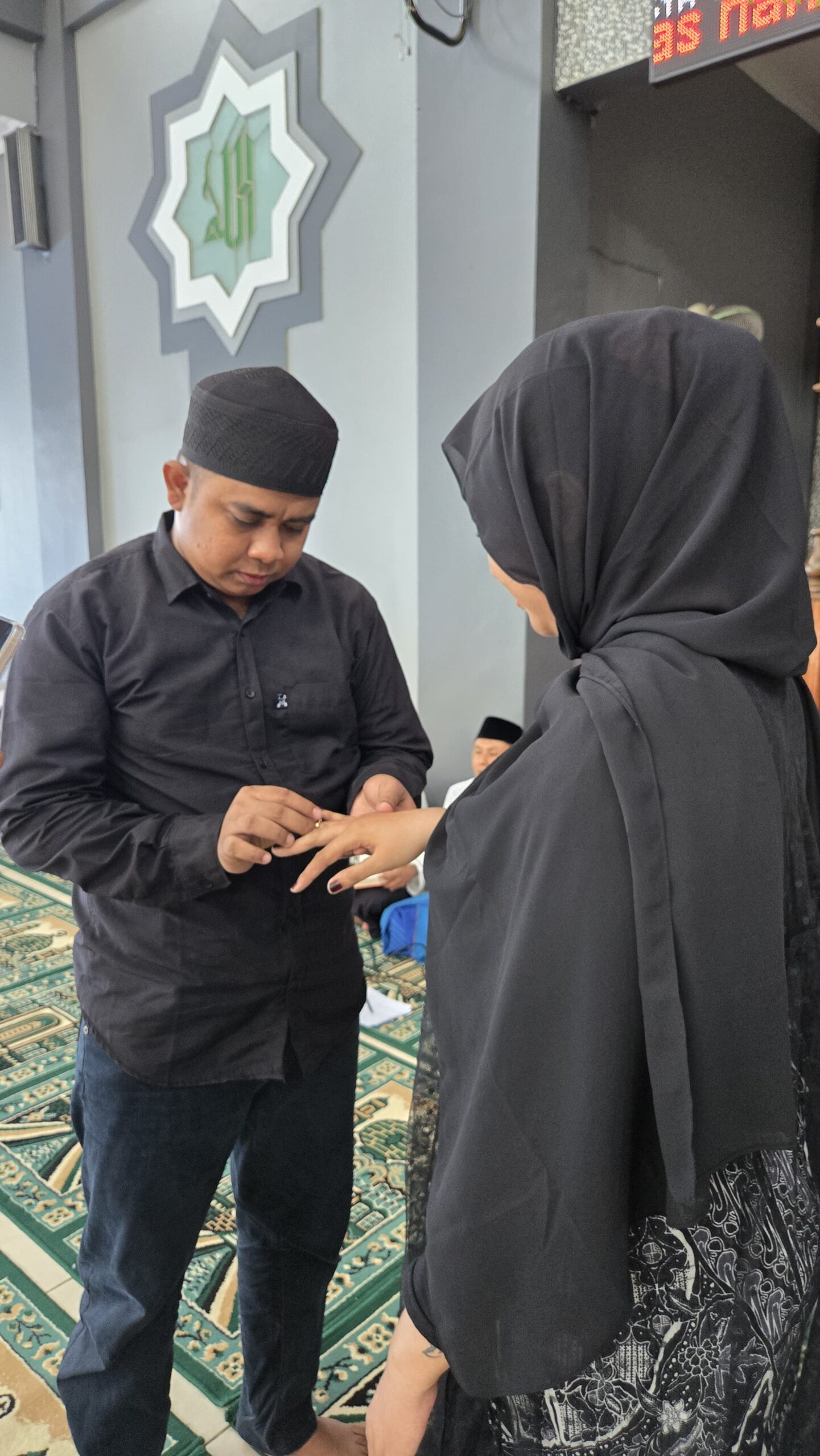 Foto : Cinta Tak Terhalang Jeruji: Lapas Narkotika Kelas IIA Pamekasan Gelar Akad Nikah Wujudkan Hak dan Kebahagiaan