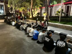 Ops Ketupat Semeru Polrestabes Surabaya Amankan Puluhan Remaja yang Bikin Onar Tutup Jalan