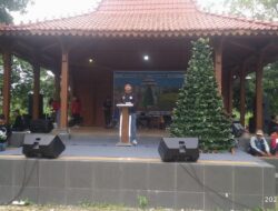 Babinsa Bersinergi Amankan dan Dukung Festival Nasi Krawu di Wagos Gresik