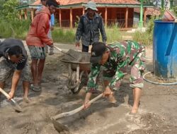 Babinsa Koramil 0829-15/Geger Laksanakan Kerja Bakti Pembangunan JALAN Usaha Tani di Desa Lerpak