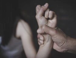 Belum Ada Penetapan Tersangka, Korban Penganiayaan Keluhkan Kinerja Unit PPA Satreskrim Polres Gresik