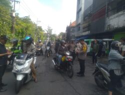 Polsek Simokerto bersama Bapenda jatim giat Operasi Pajak Kendaraan Bermotor Di Jalan Sidodadi