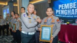 Kasatlantas Polres Bangkalan Menerima Penghargaan dari Dirlantas Polda Jatim